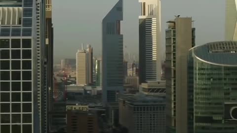 Dubai, the real Concrete Jungle 🌁 Thanks to the video credit 😊