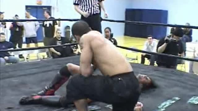 2006 Low-Ki vs Tyler Black