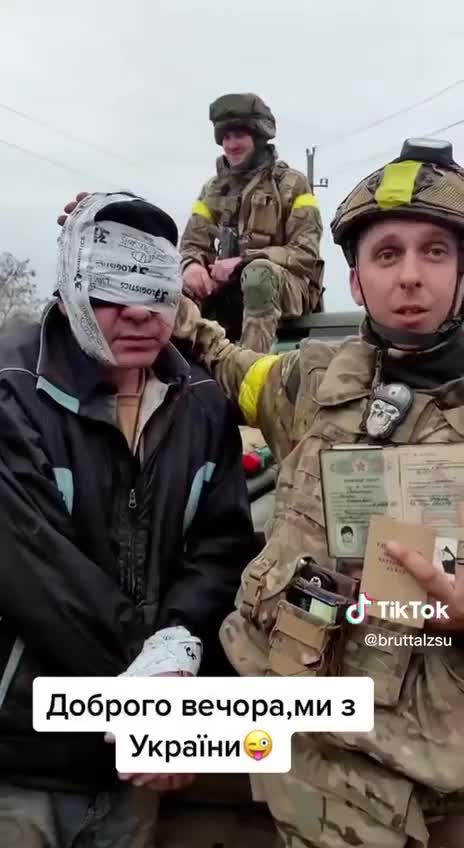 Kherson, Ukraine: Ukraine soldiers detain civilians