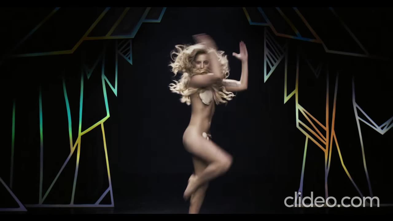Lady GAGA what are you doing??