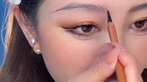 Perfect Eyebrow Shape Tutorial #short