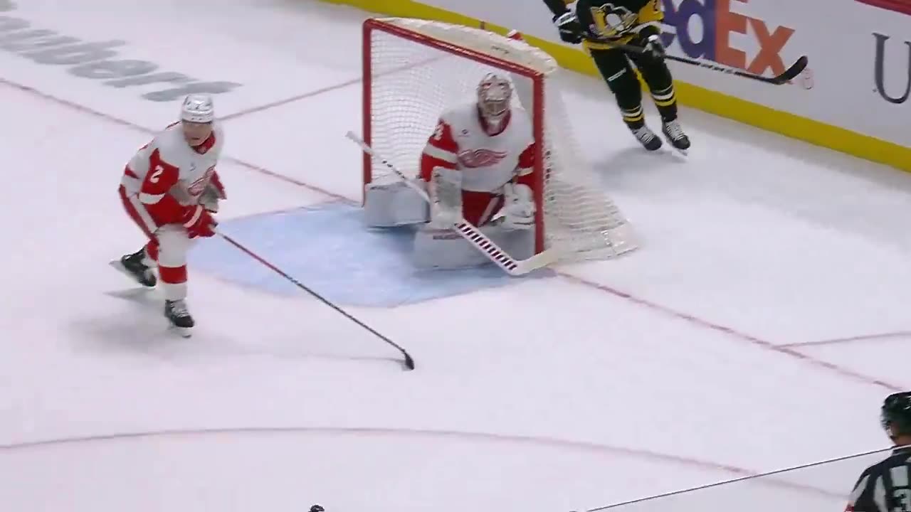 NHL - Valtteri Puustinen caps off a HUGE three-goal first period for the penguins! 🐧