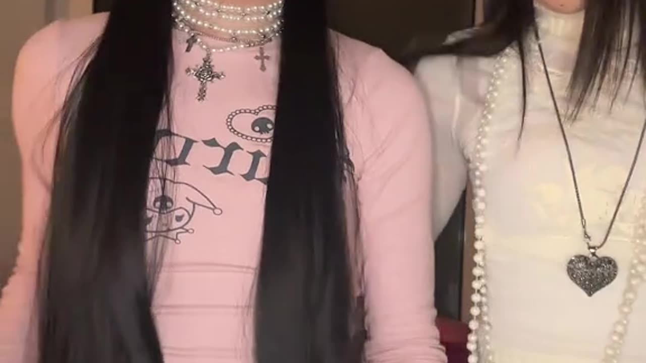 yes two tgirls living to you
