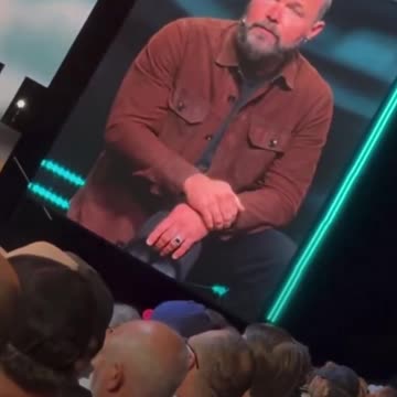 Mark Driscoll Kicked off Stage at Mens Conference