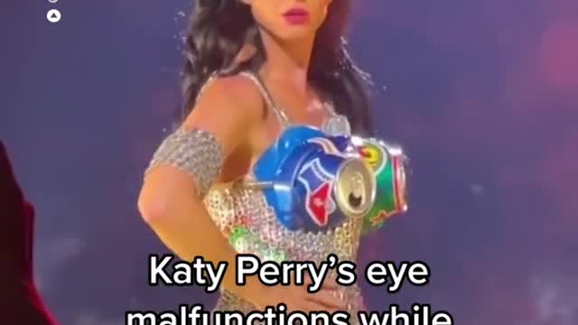 Katy Perry's eye malfunctions while on stage