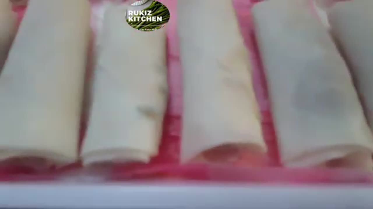 How to make chicken spring rolls