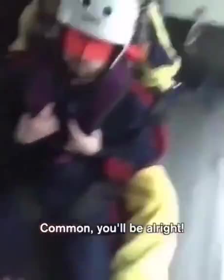 Best Way to Get Rid of Fear of SkyDiving! #funny_clips #friendsforever