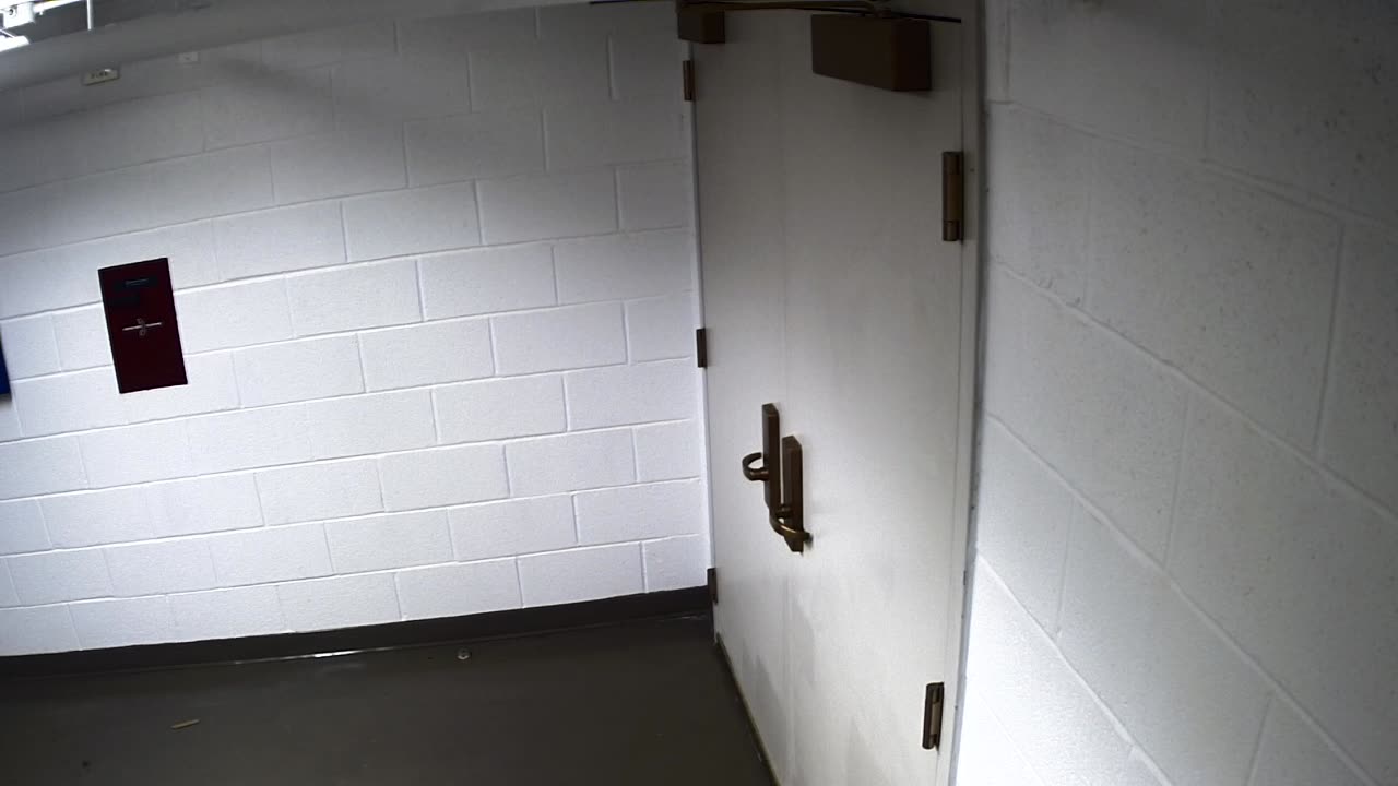 7090CVCLLStair45South_2021-01-06_07h31min56s467ms.mp4