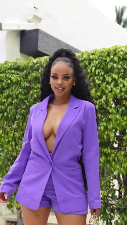 Let me put you in first class #canonr5 #canonr5c #fashionphotography #chiqueboutique #model #miami