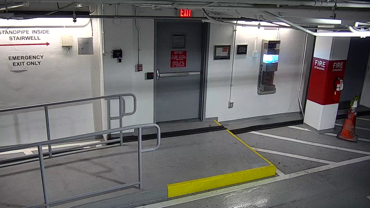 6159RHOBG3G305BNorthLobby_2021-01-06_05h00min01s593ms.mp4