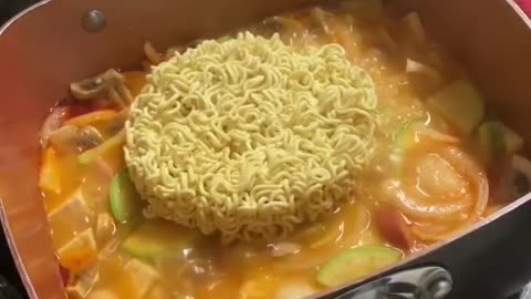 Simple Korean Army Stew with #ramen and cheese #koreanfood #yummy #recipe