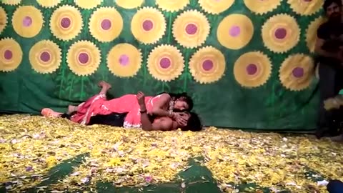 Premi- Aashiq- Awara- Record- Dancing