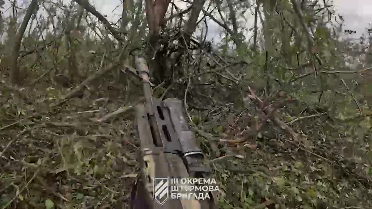 The fighters covered the enemy with dense small arms