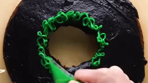 The final CAKEdown! Easy cutting hacks to make number cakes!