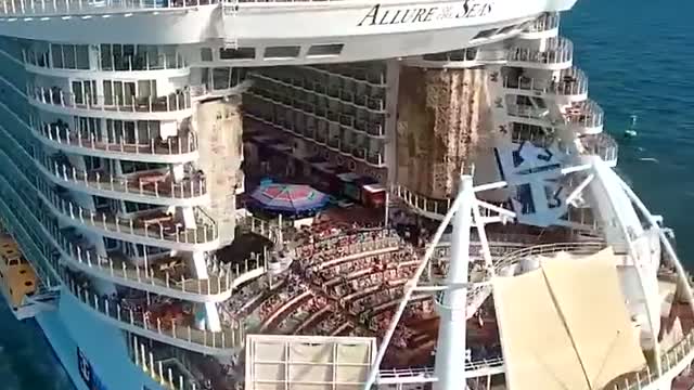 The most beautiful and largest wonderful ship
