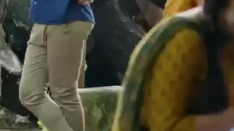 Chahat_Ki_Barish_-_full_video___Romantic_Love_Story