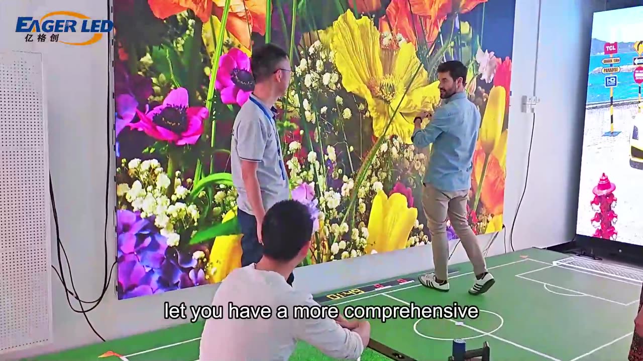 Warmly welcome customers from Spain to visit EagerLED LED display factory.