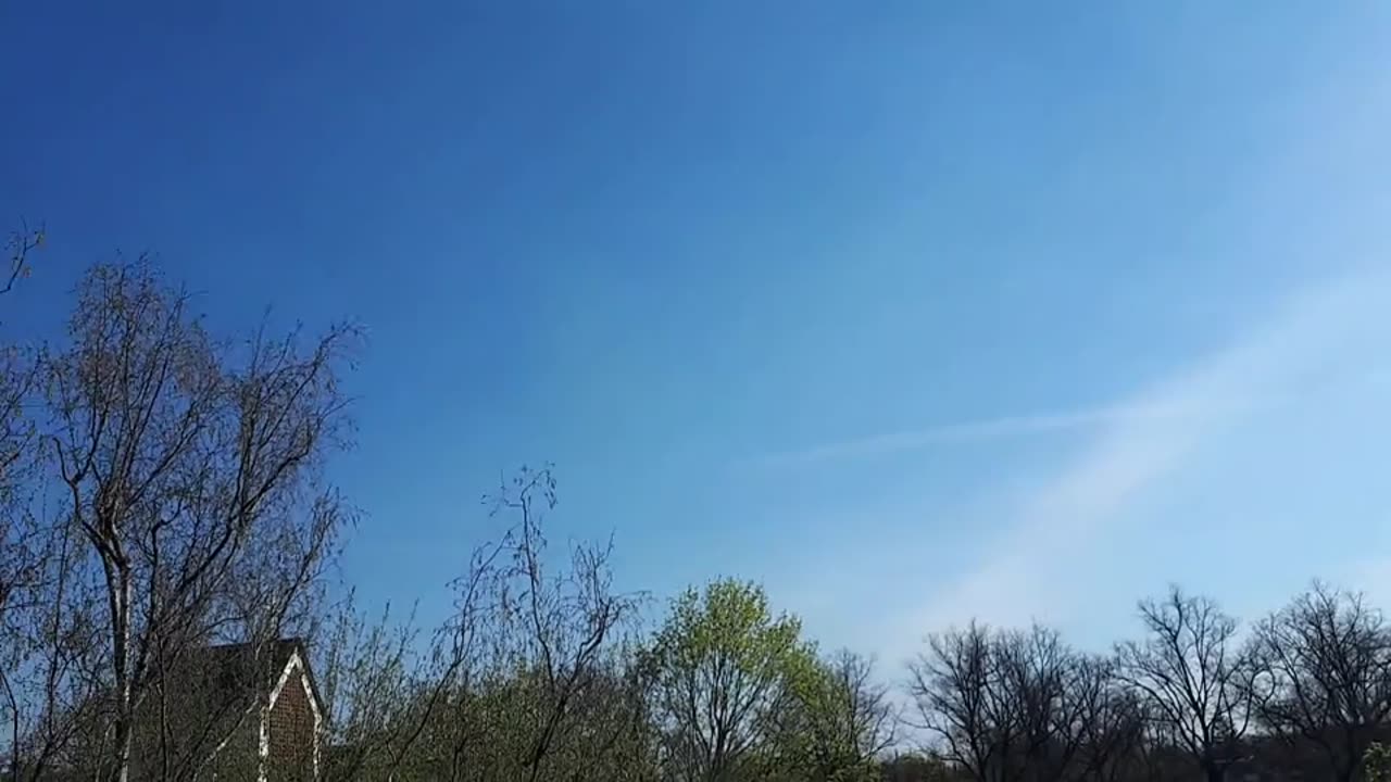 Himmel in Berlin am 22.4.2023 um 16:16 Uhr