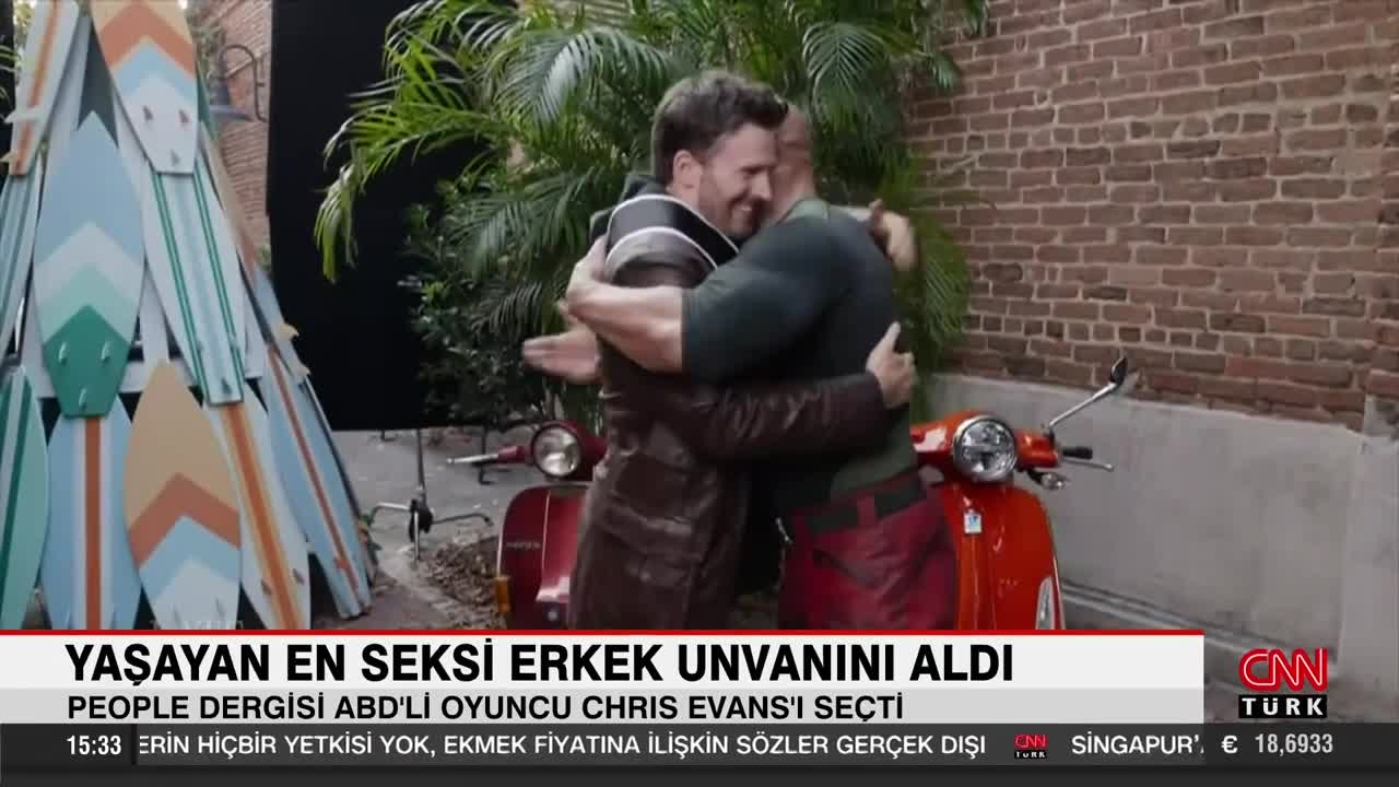 ABD'li oyuncu Chris Evans yaşayan en seksi erkek seçildi