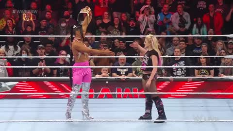 Alexa Bliss nearly unleashes a strange post-match attack on Bianca Belair