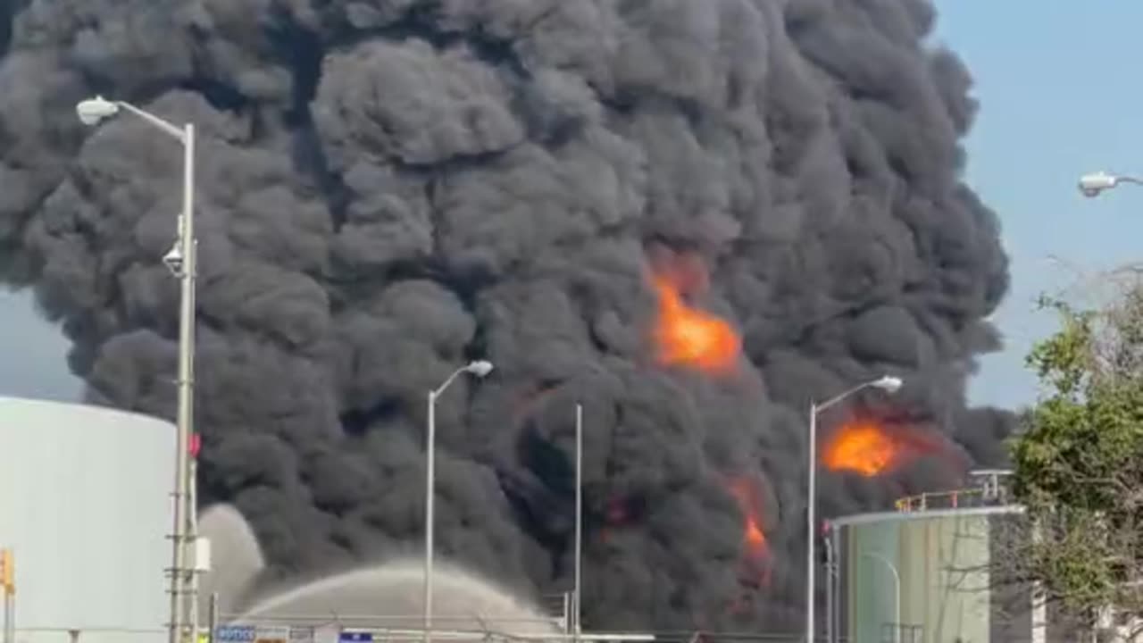 Massive fire raging at the Marathon Oil Refinery located in Garryville, Louisiana.