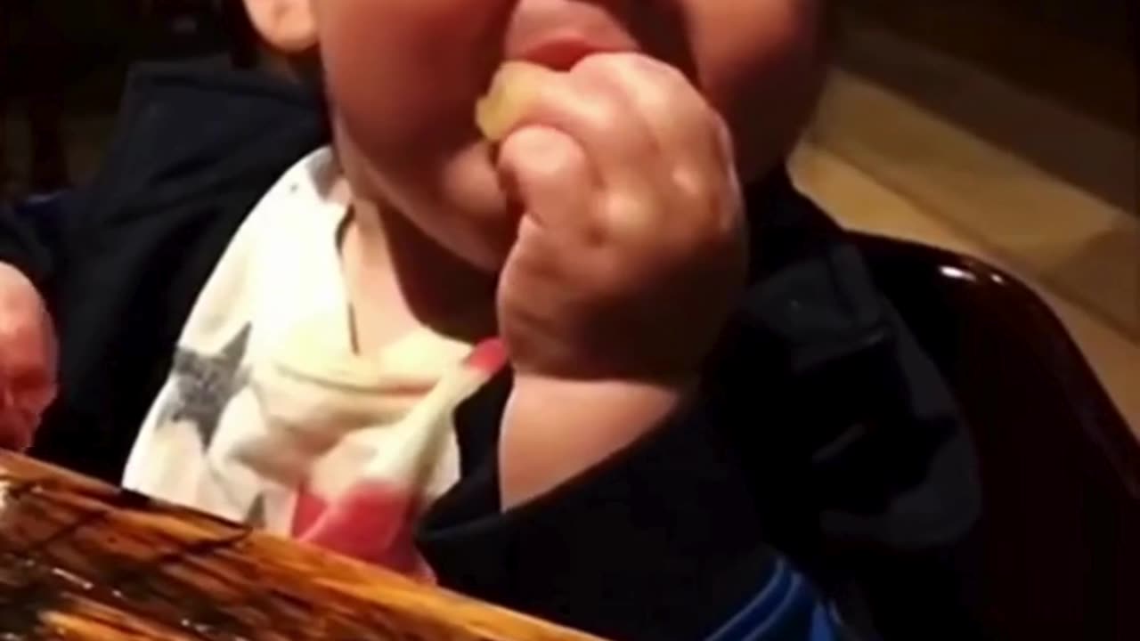 Cute and Funny Baby 😍😍😅😅 #viral #shorts #reels #baby #cutebaby #funnybaby #trending #kids #mmvbaby