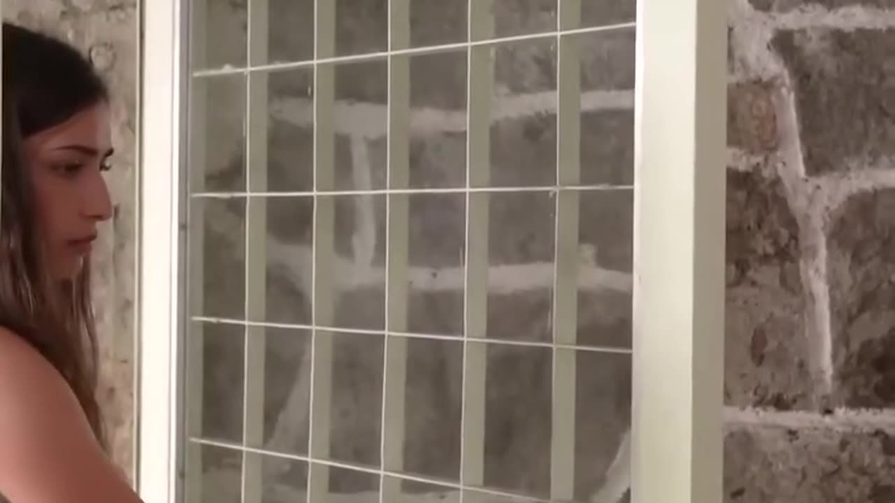 A Great Performance between mom & her daughter