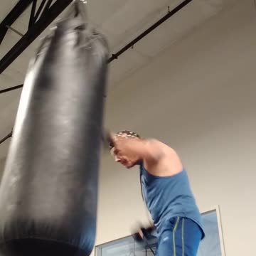 Memorial Day Workout On Heavy Bag!