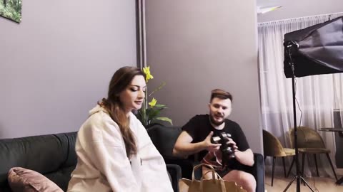 Behind The Scenes Too many nip slips, bathtub video and texting advice from Ioana - INFINITY4REAL