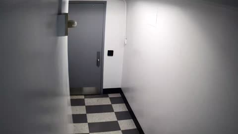 6172RHOBG3G302CStairwaySide_2021-01-05_22h20min03s683ms.mp4