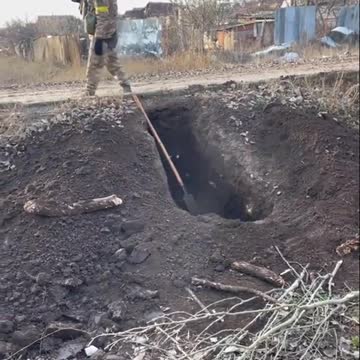 Ukrainians With Stinger Missiles Lay in Wait