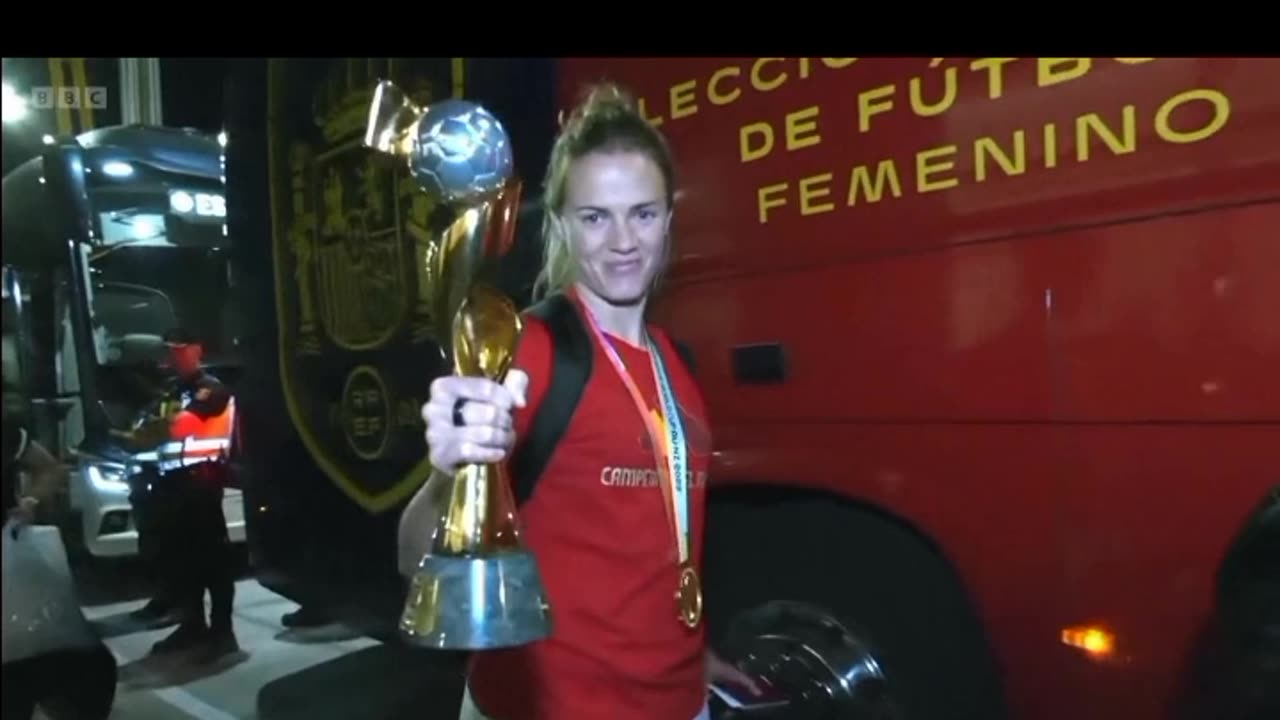 Women's world cup; the champions after jubilation arrived at Madrid 😘😊