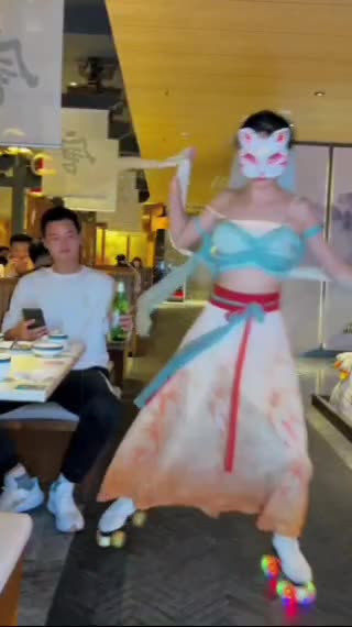 Hot girls food Service open to montin dew