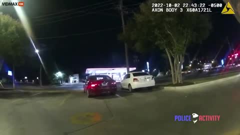 DO YOU WANT FRIES WITH THAT? NO JUST BULLETS. COP SHOOTS GUY ARMED WITH A CHEESEBURGER.