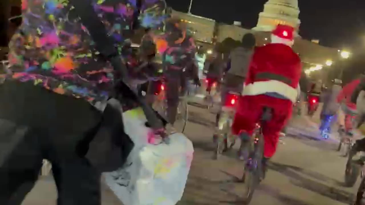 Santa Rides with the wheelie boys to the United States Capital!