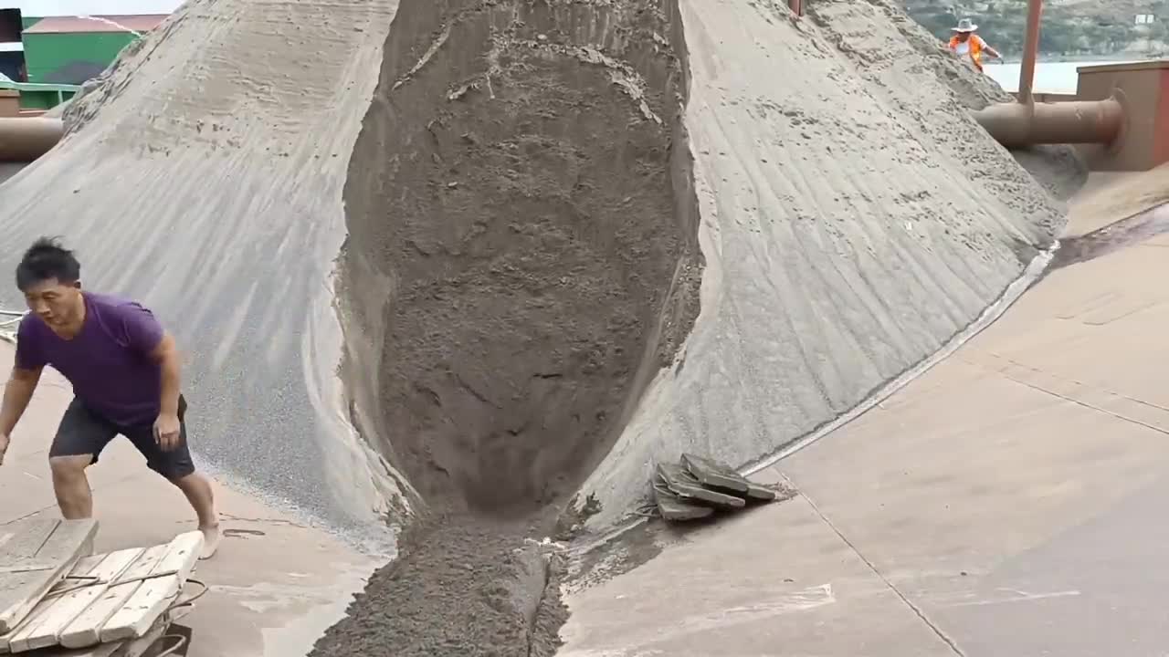 Friends who want to see cobblestones, wait, it should be there at the end of the month