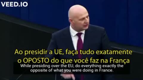 União Européia - Na cara do Macron: Assassino!