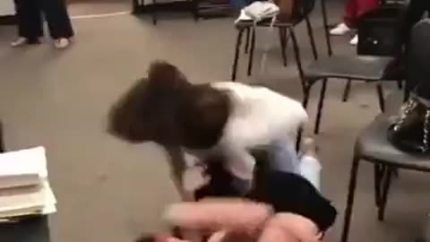 Wild Girl Attacks Teacher in Classroom at School While Other Girls Watch and Record Like Morons