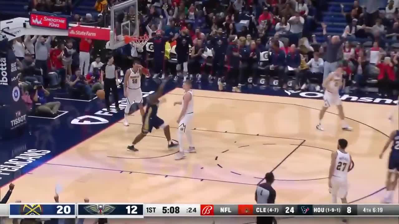 TREY WITH THE HALF COURT LOB TO ZION 🔥