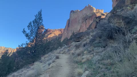 Exploring an Incredible Canyon – Smith Rock State Park – Central Oregon – 4K