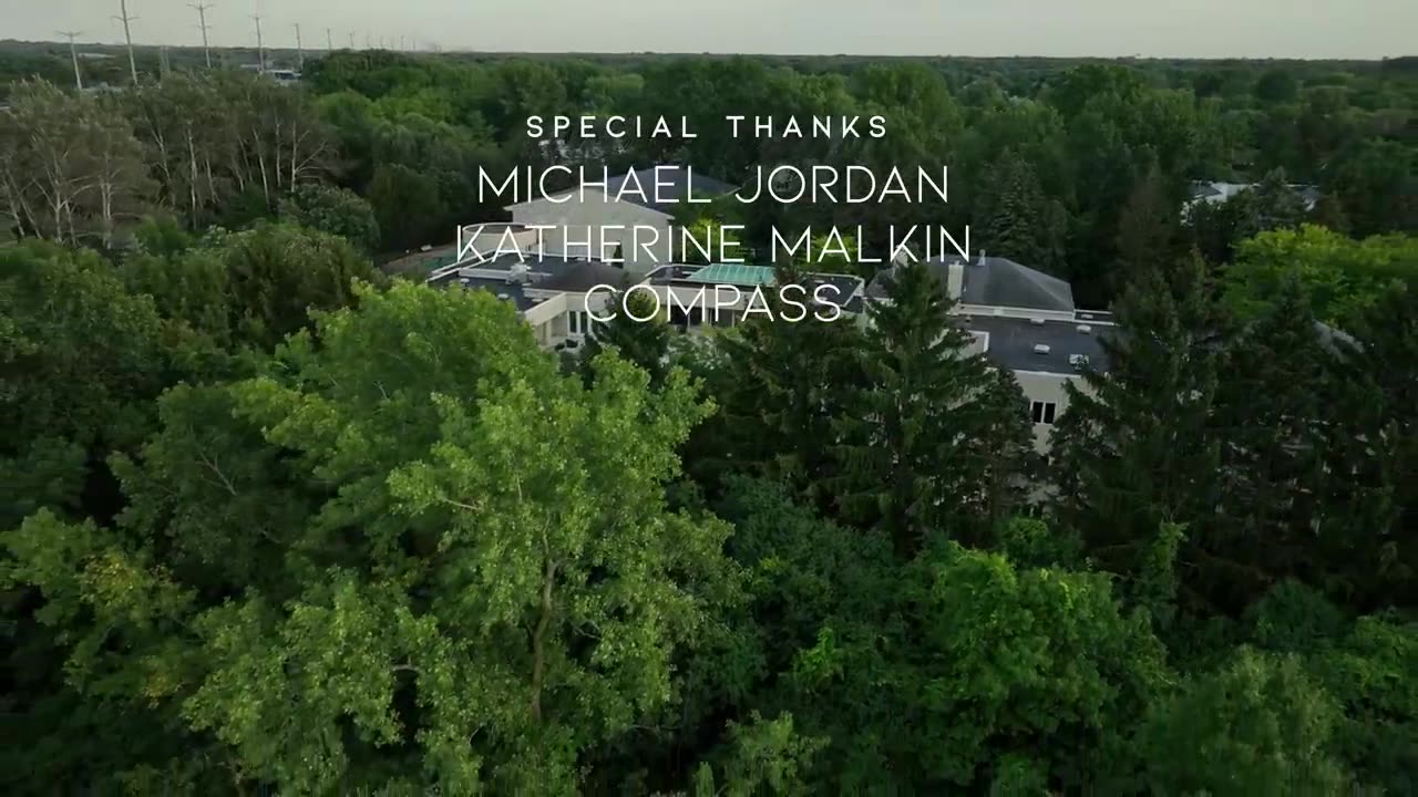 "Touring Michael Jordan's Mansion"