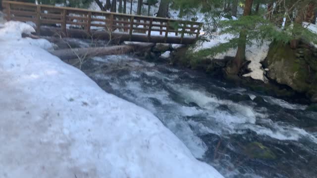 Winter Ice Hiking by a Gorgeous Raging River – Tamanawas Falls – Oregon – 4K