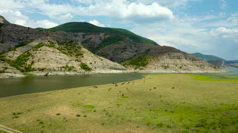 Astonishing footage of Beautiful Mountains captured by drone