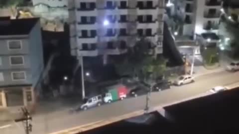 INVASÃO DE EDIFICIO APÓS SEGUNDO TURNO