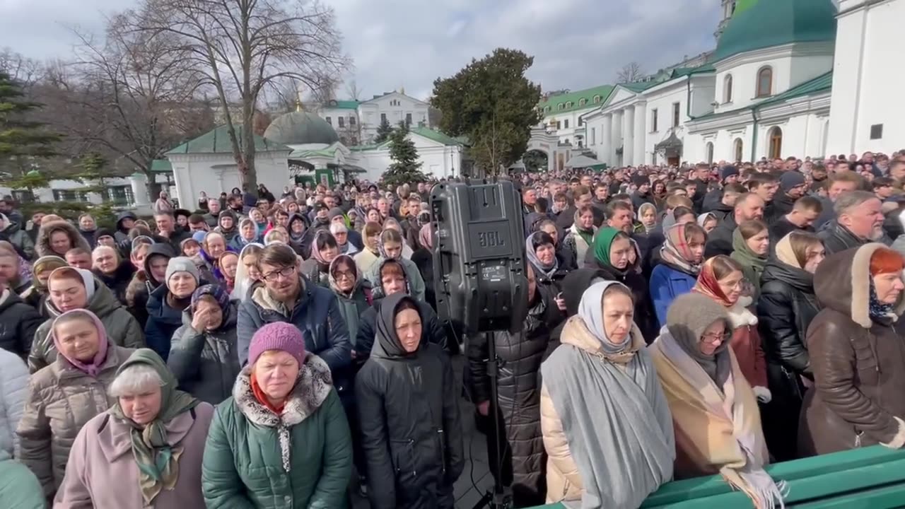 Christians pray at the Lavra Caves in Kiev as Ukraine plans to evict monks