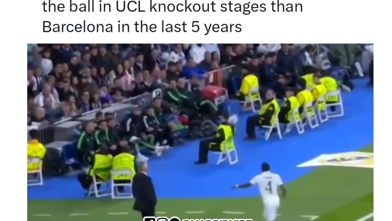 Funny video of football 😁😁