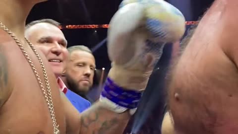 Usyk dhe Tury