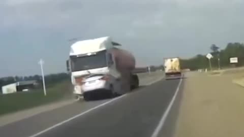 Impatient Driver Faces Karma