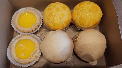 Trying baked goods from newly opened KWAN 君皇 Dim Sum Bakery Specialty Shop at Markham, Ontario