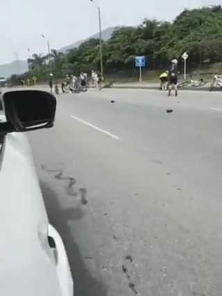 Sigue la violencia en las vías: atropellan a seis ciclistas en Copacabana